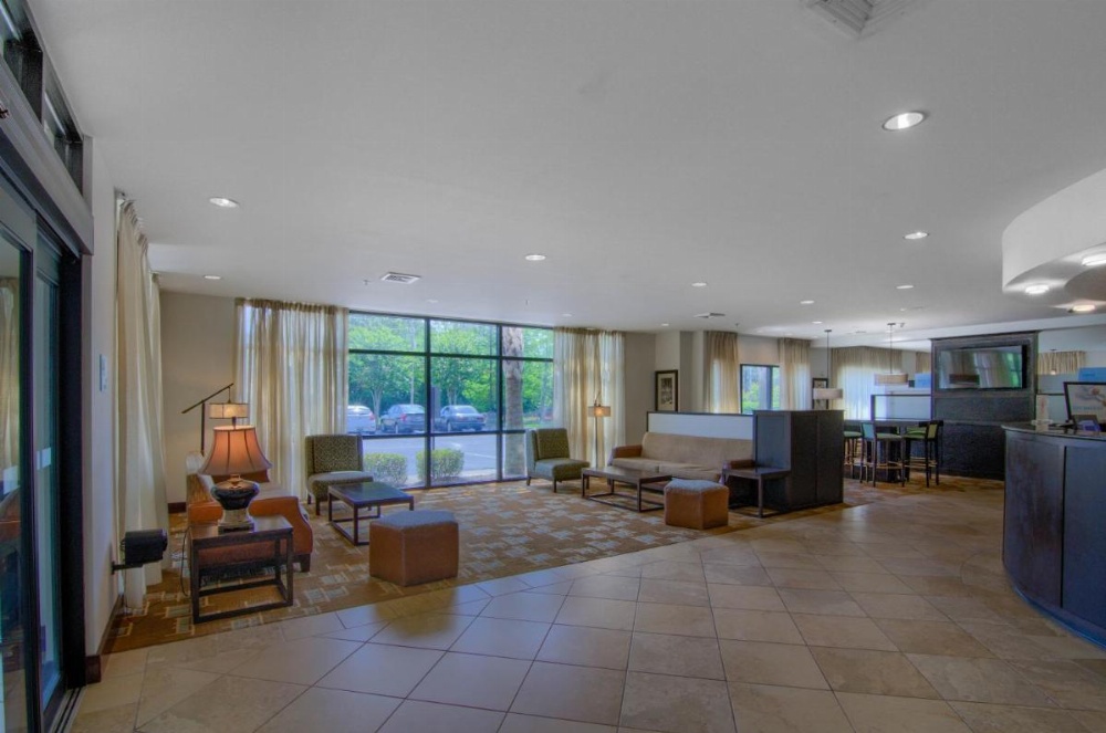 Springdale Inn & Suites Image 14