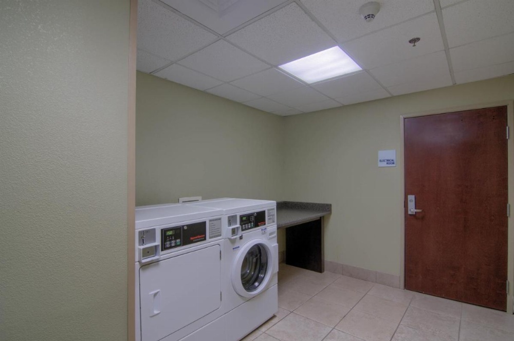Springdale Inn & Suites Image 15