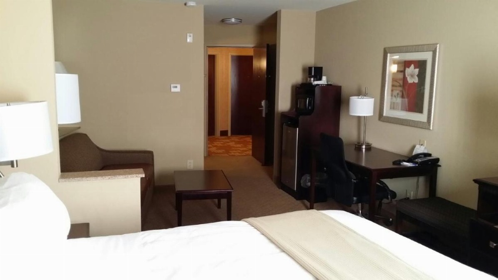 Springdale Inn & Suites Image 30